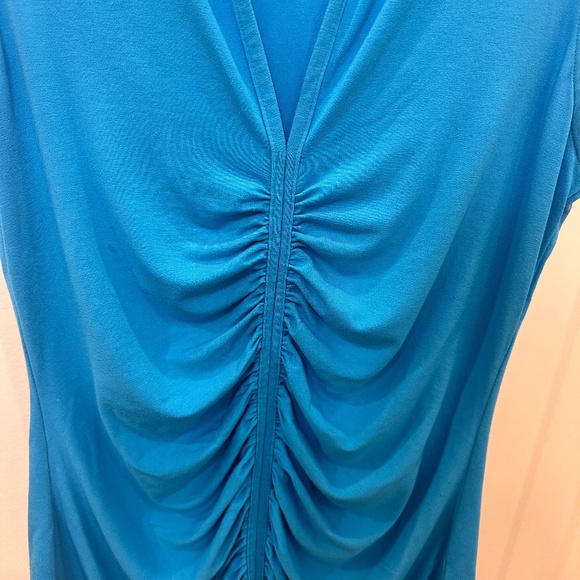 WHITE HOUSE BLACK MARKET WOMENS BLUE V NECK SLEEVELESS RUCHED TOP S - Picture 2 of 6